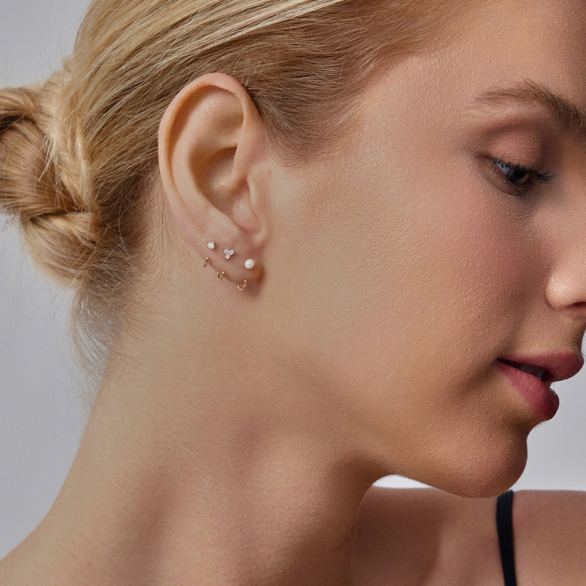Stay Close Pearl Hoops