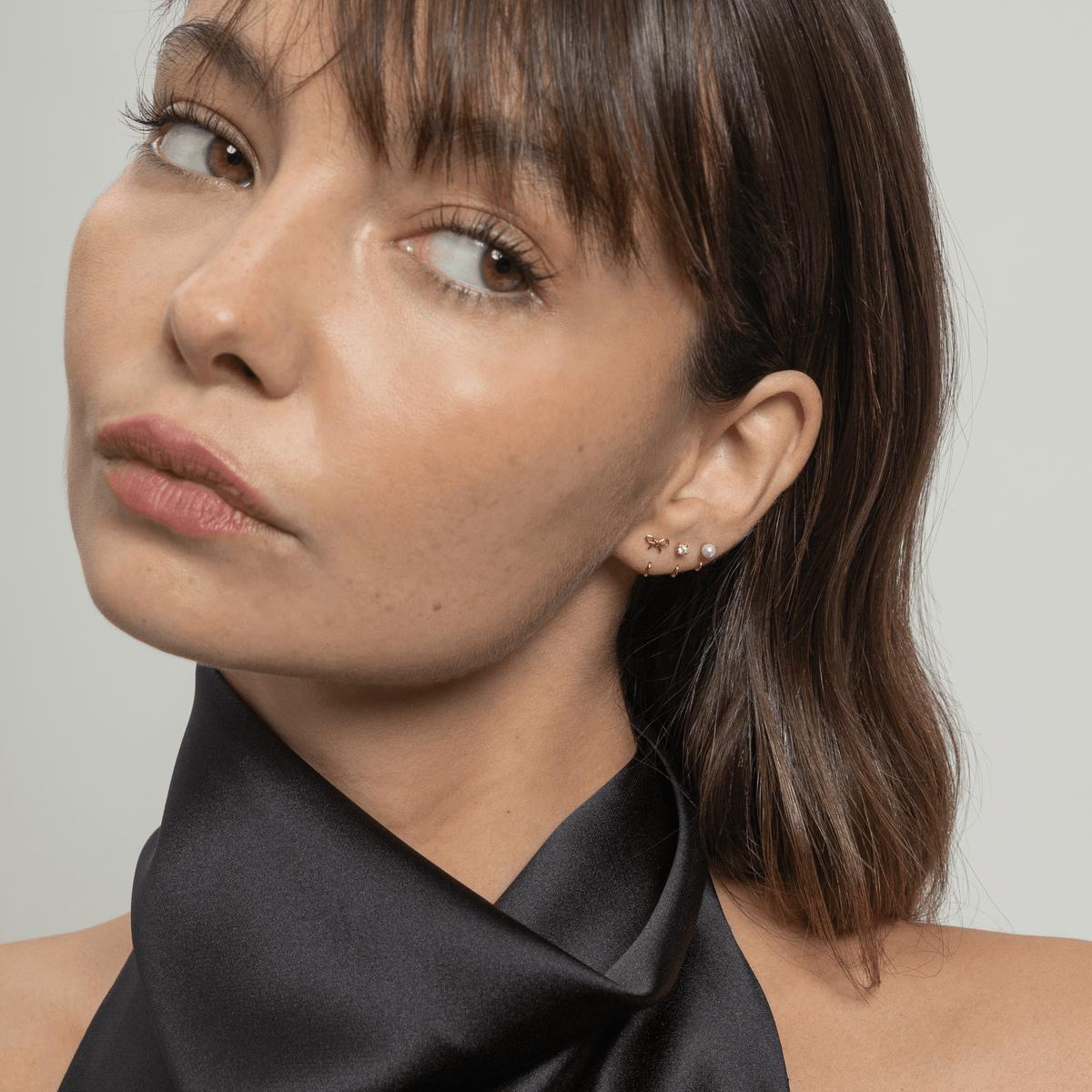 Stay Close Bow Hoops Set