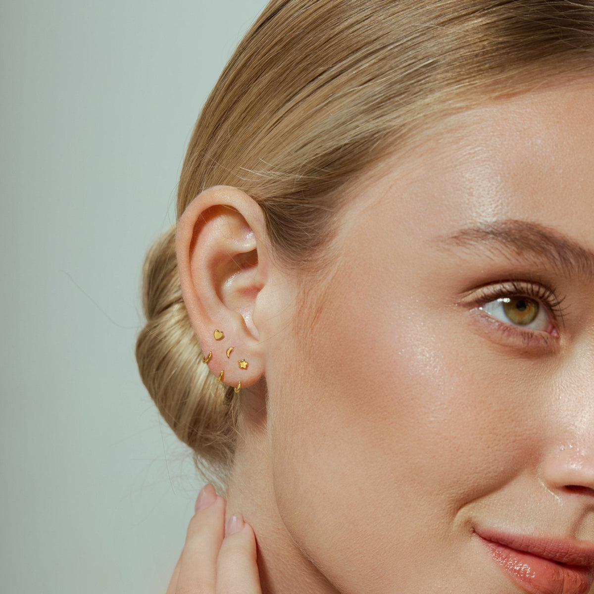 Stay Close Star Hoops